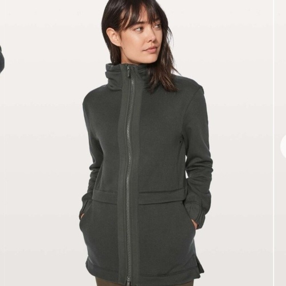 Lululemon Light as Warmth Scuba size 4